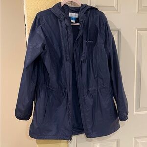 Columbia Women's Navy Water Resistant Lightweight Jacket.